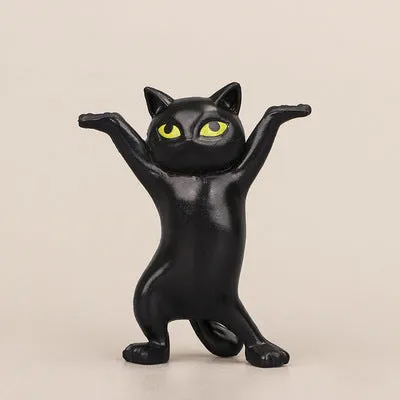 Resin cat-shaped pen holder in white colour, compact 5.5x3.2cm size for desk organisation