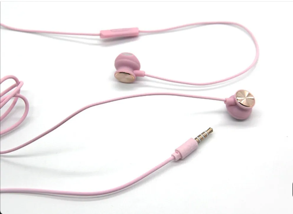 In-ear wired earphones with 120cm cable in pink colour for karaoke and music