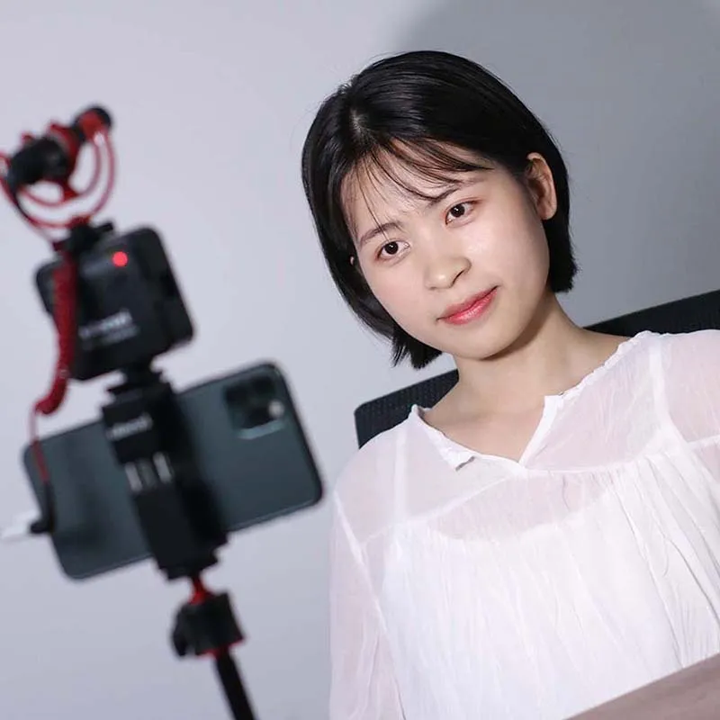 Mini LED photography light with built-in battery, dimmable 6W, 5500K, 10.5x8x4cm, in white