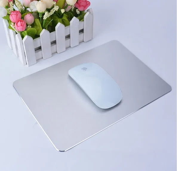 Alloy mouse pad 250x200mm in silver colour with smooth metal surface and non-slip base