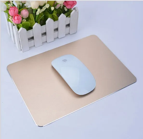 Alloy mouse pad 250x200mm in silver colour with smooth metal surface and non-slip base