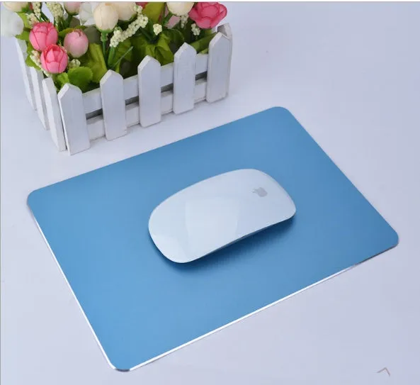 Alloy mouse pad 250x200mm in silver colour with smooth metal surface and non-slip base
