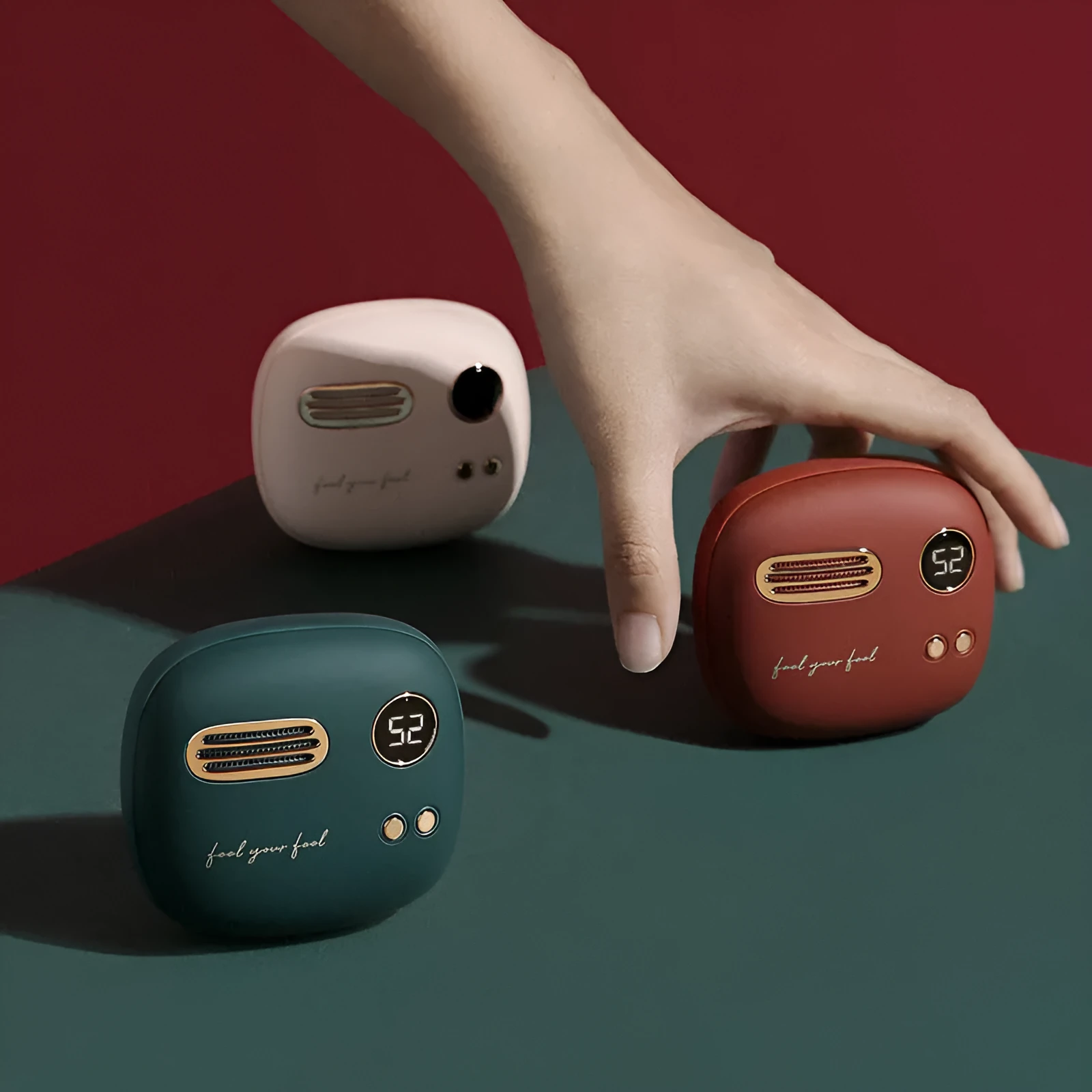 Retro design 2-in-1 hand warmer and 5000mAh power bank with digital temperature display in flannel bag