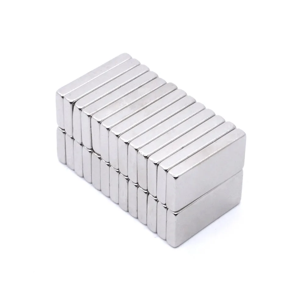 Silver neodymium magnet piece N35 41.8kJ/m³ strong suction for packaging boxes and shells
