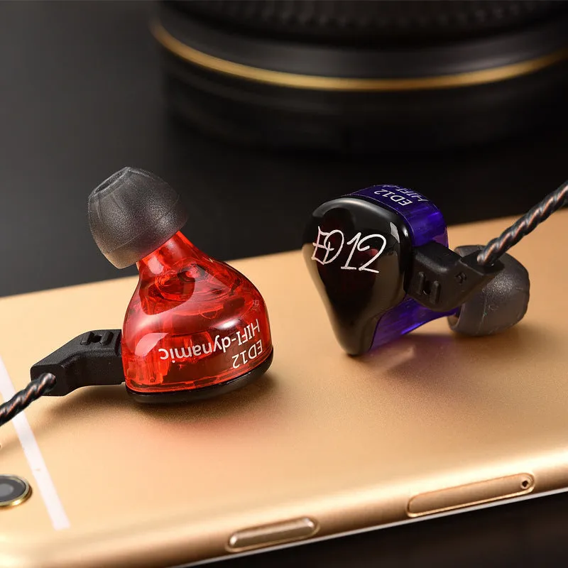 In-ear wired headphones subwoofer HIFI with microphone and 3.5mm L-bend plug on a flat surface