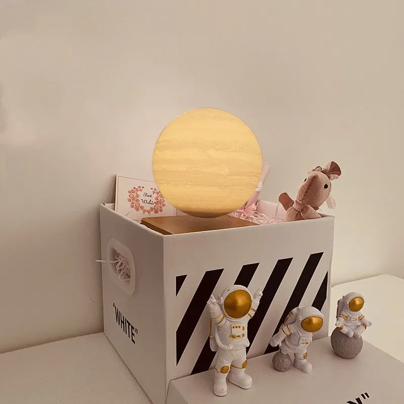 Maglev floating moon planet night light with USB power and astronaut figurines