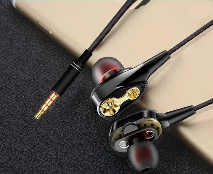 Dynamic in-ear wired headphones in cool black with 120cm cable and OP bag packaging