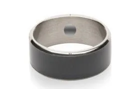 JAKCOM R3F smart ring in black colour on a white surface