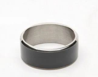 JAKCOM R3F smart ring in black colour on a white surface