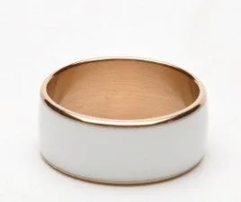 JAKCOM R3F smart ring in black colour on a white surface