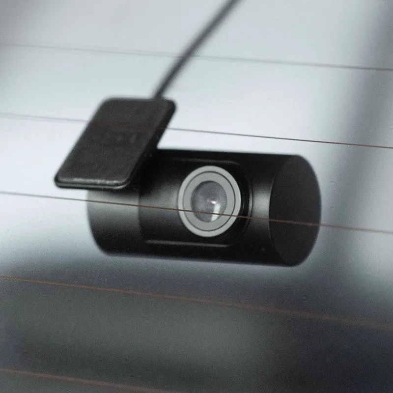 Midrive FC01 4K HD rear camera in car, black, with wide-angle lens and mounting accessories