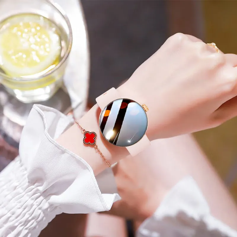 Women's smart watch with circular colour screen, metal strap, and aluminium alloy case