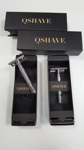 Chrome-plated brass double edged safety razor with knurled handle patterning