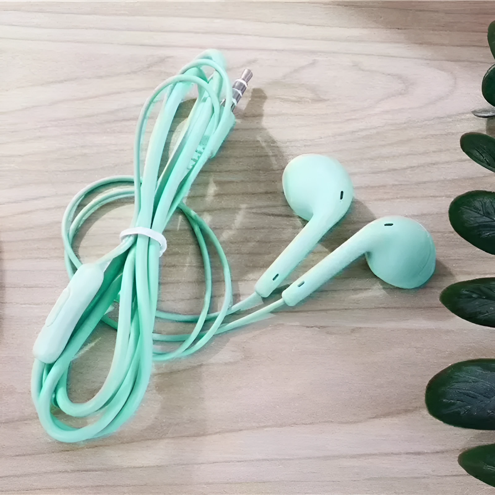 U88 Macaron wired earplug headphones with 3.5mm in-line plug and microphone in six colours