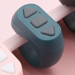 Ring Bluetooth remote control for phone photography, black plastic, worn on finger