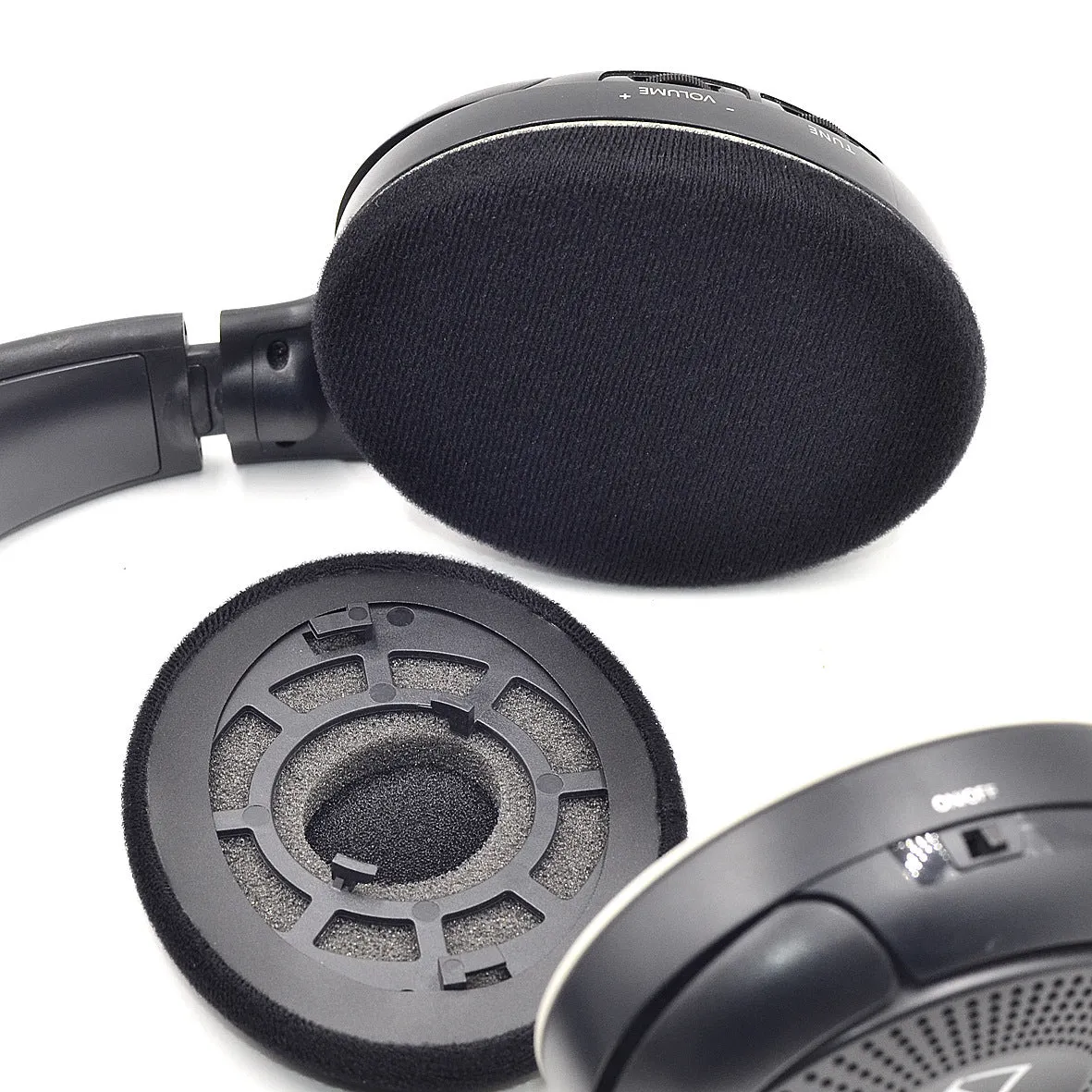 Replacement ear cushion for Sennheiser RS120 headphones, snap-on sponge tip in velvet or protein skin finish