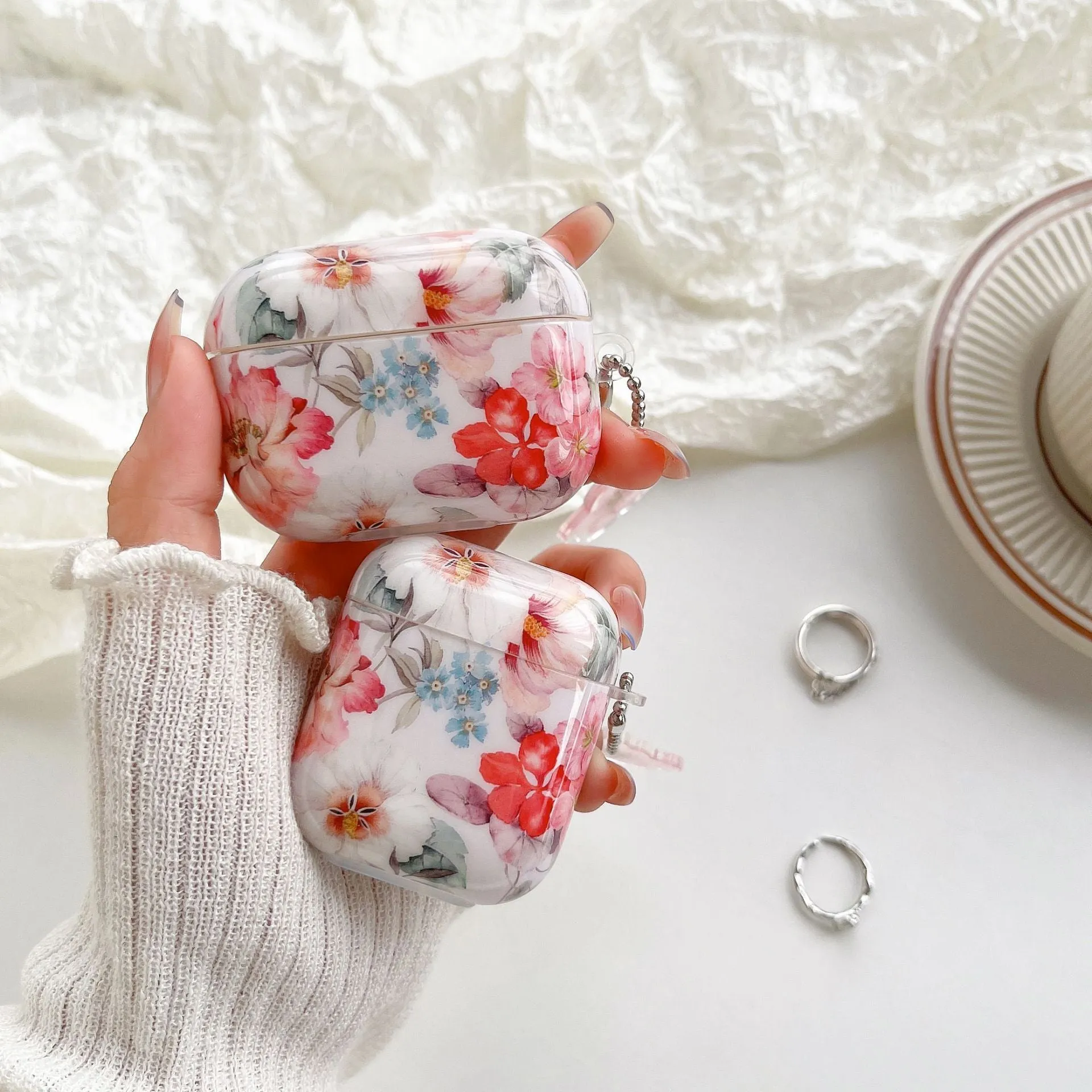 Simple watercolour flower TPU protective cover for Apple AirPods charging case, soft shell design
