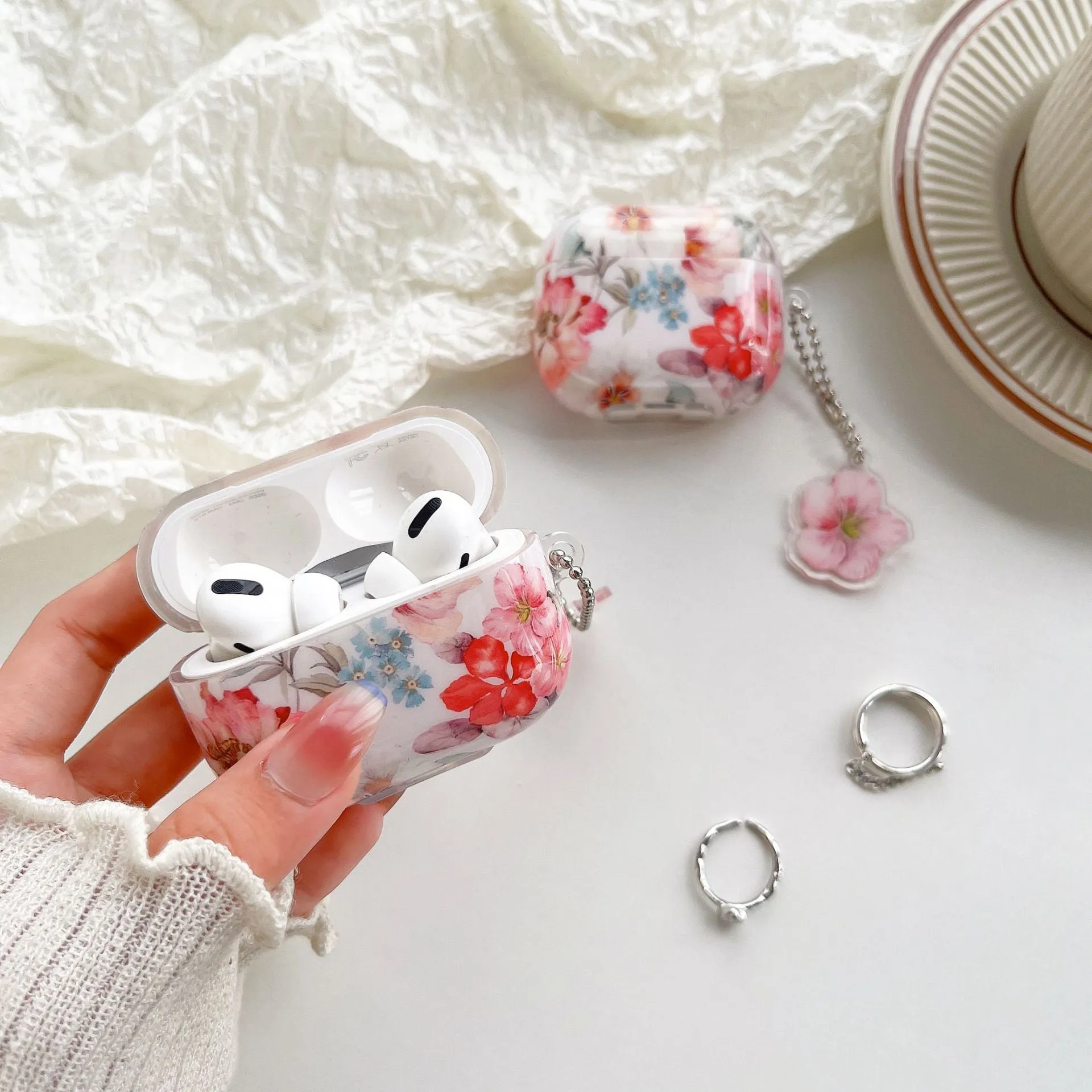 Simple watercolour flower TPU protective cover for Apple AirPods charging case, soft shell design
