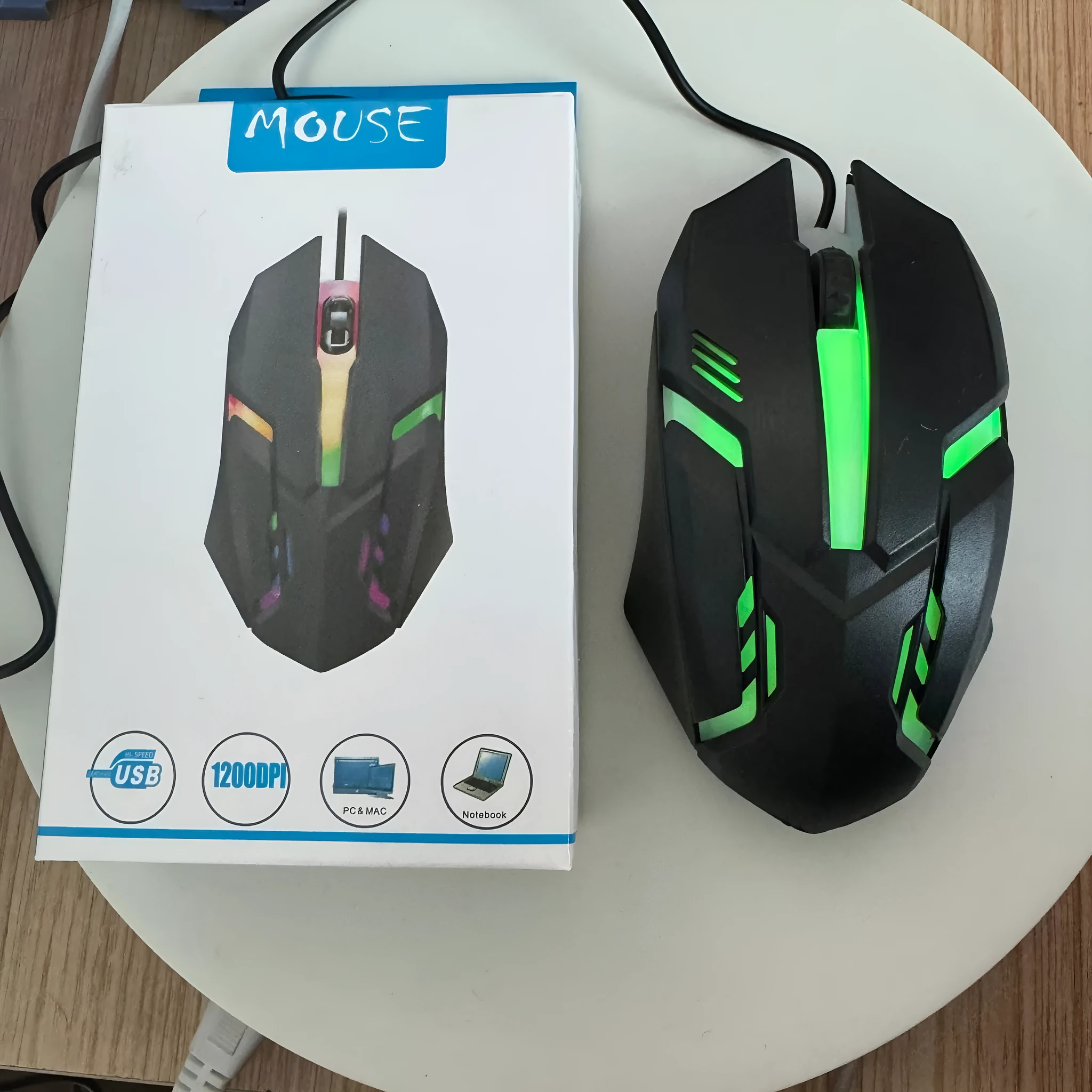 Wired luminous e-sports office computer mouse with USB interface and 1.35 metre cable, black colour