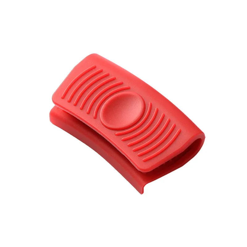 Silicone pot handle holder in black with rounded suit design for heat resistant grip
