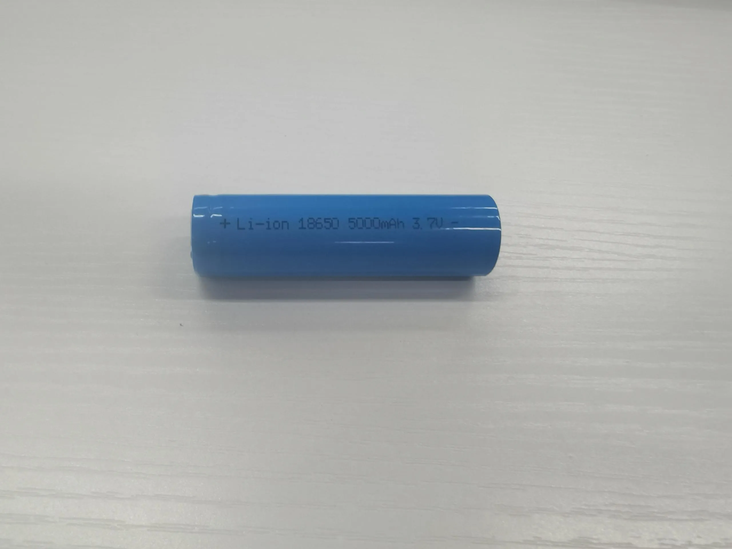18650 rechargeable lithium battery 5000mAh 3.7V with pointed and flat head options