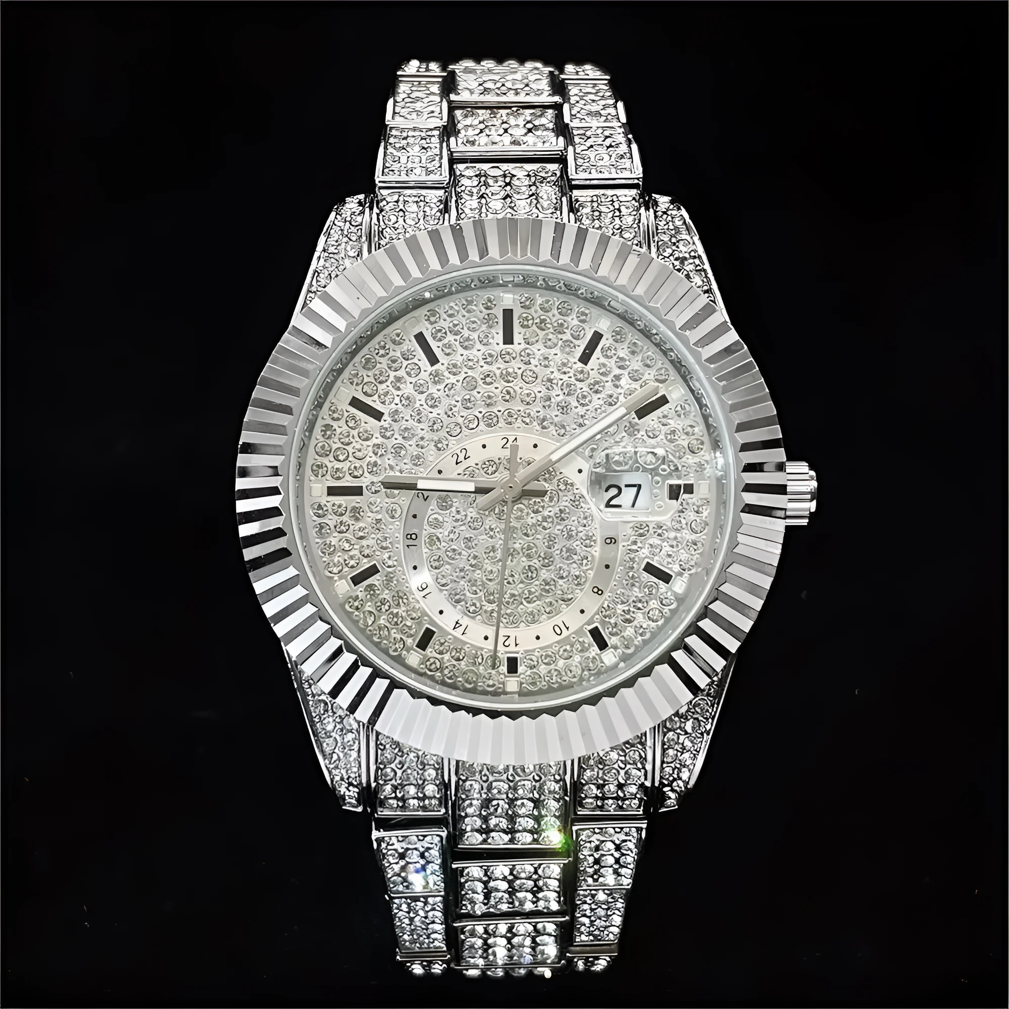 Silver full diamond night glow waterproof quartz men's watch with 42mm round dial and gold plated strap