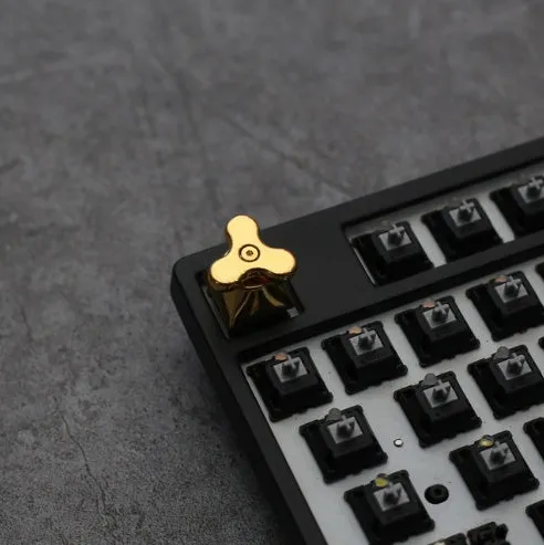 Single metal gyro keycap with cross shaft fit for DIY mechanical keyboard in gold colour