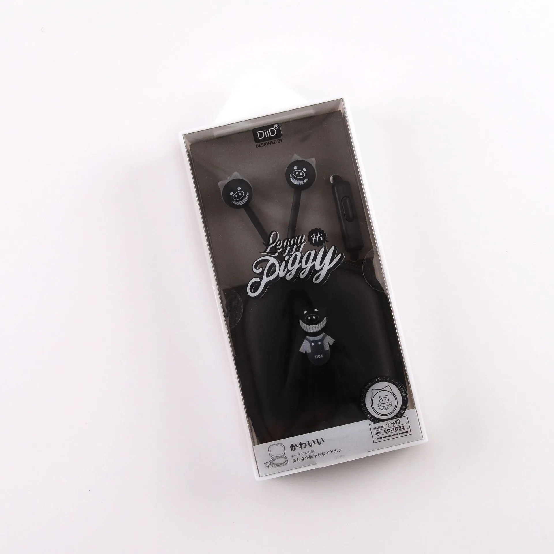 Wired in-ear headphones with 3.5mm round plug in white and black colour options