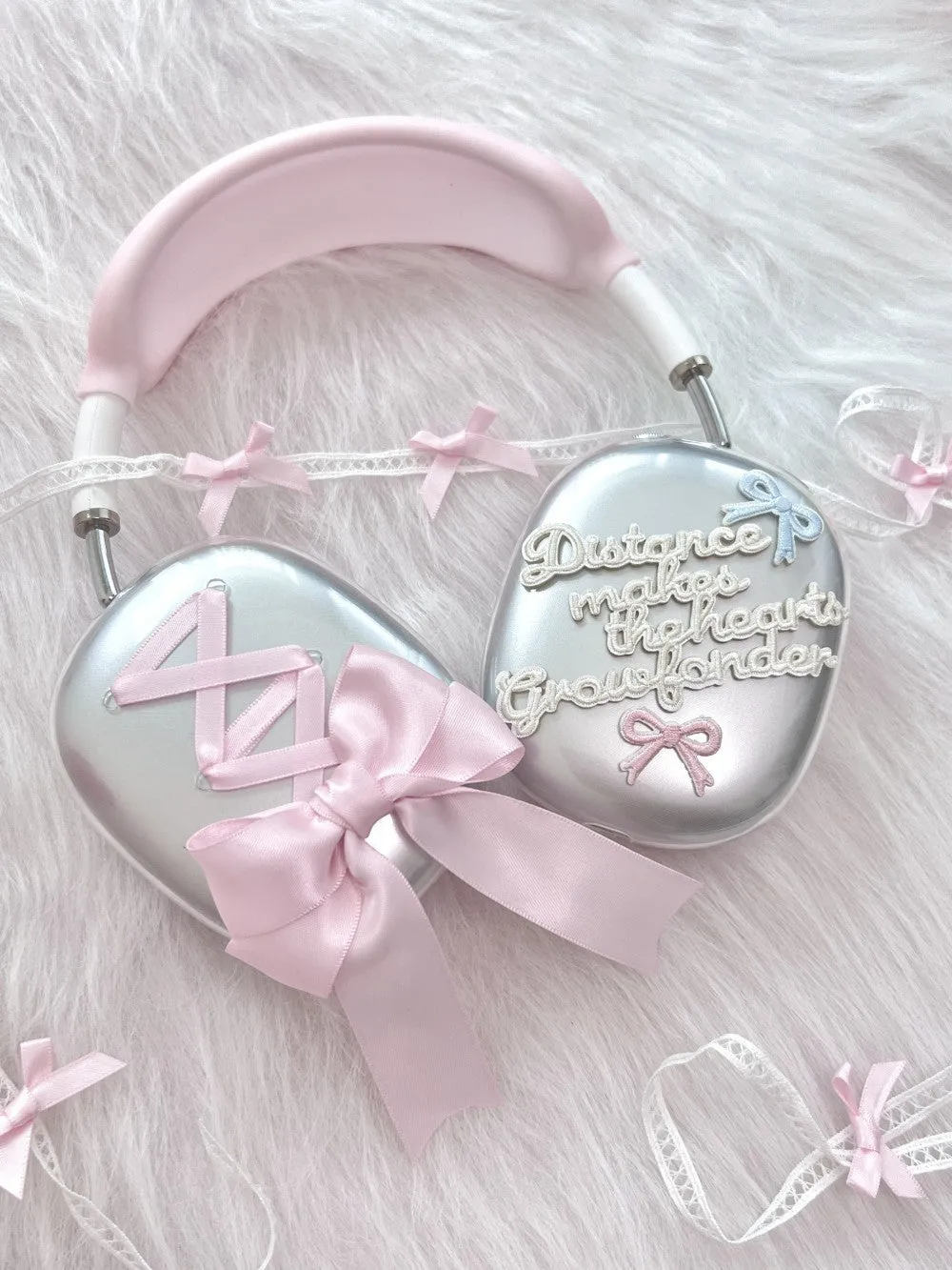 Transparent TPU soft shell earphone covers with heart design for AirPods Max, pack of one pair