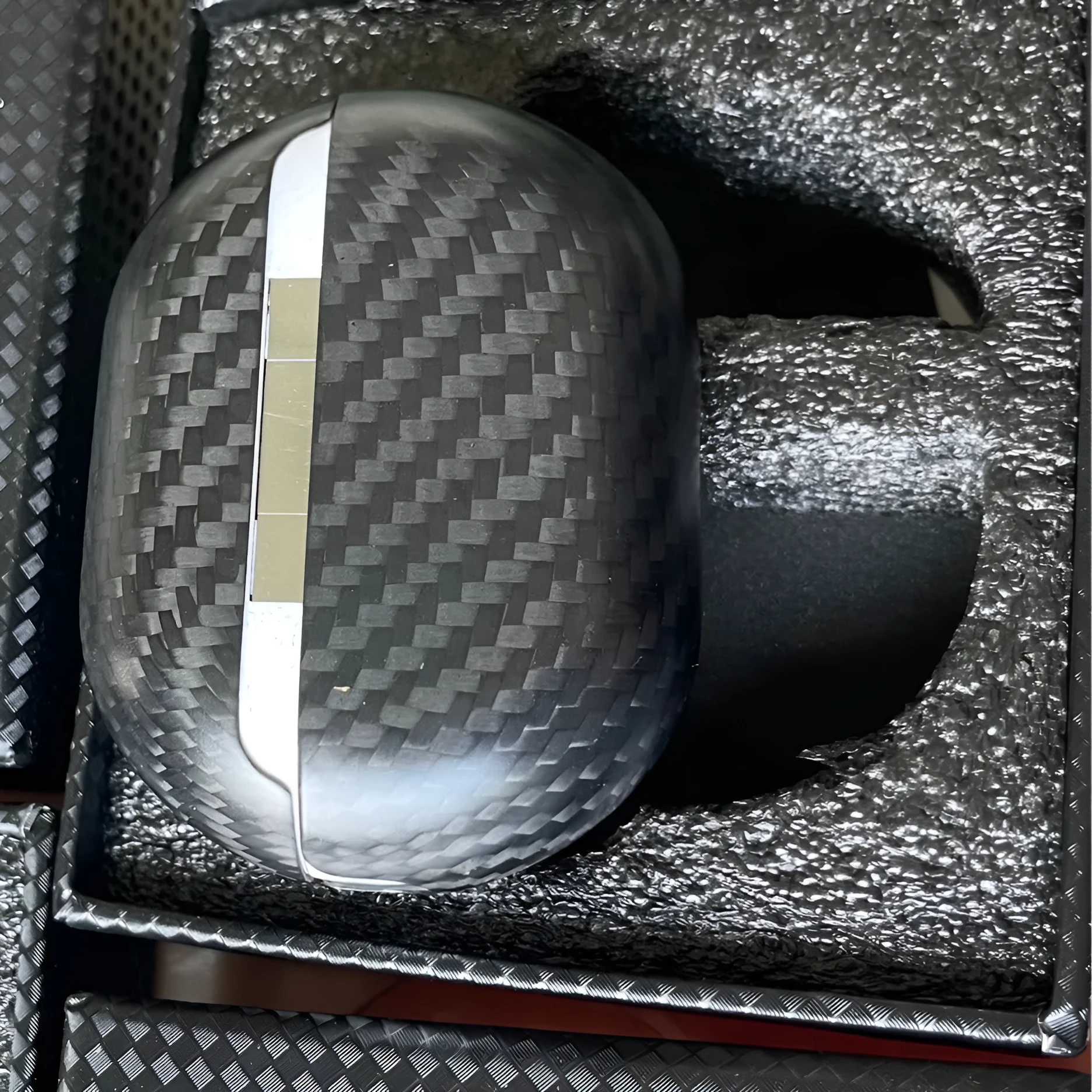 Carbon fibre protective shell case for Huawei FreeBuds Pro in 3K Light finish