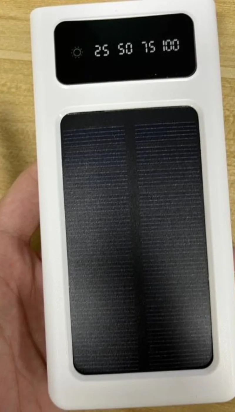 Solar power bank 10000mAh with digital display, white plastic shell, four-wire solar charger