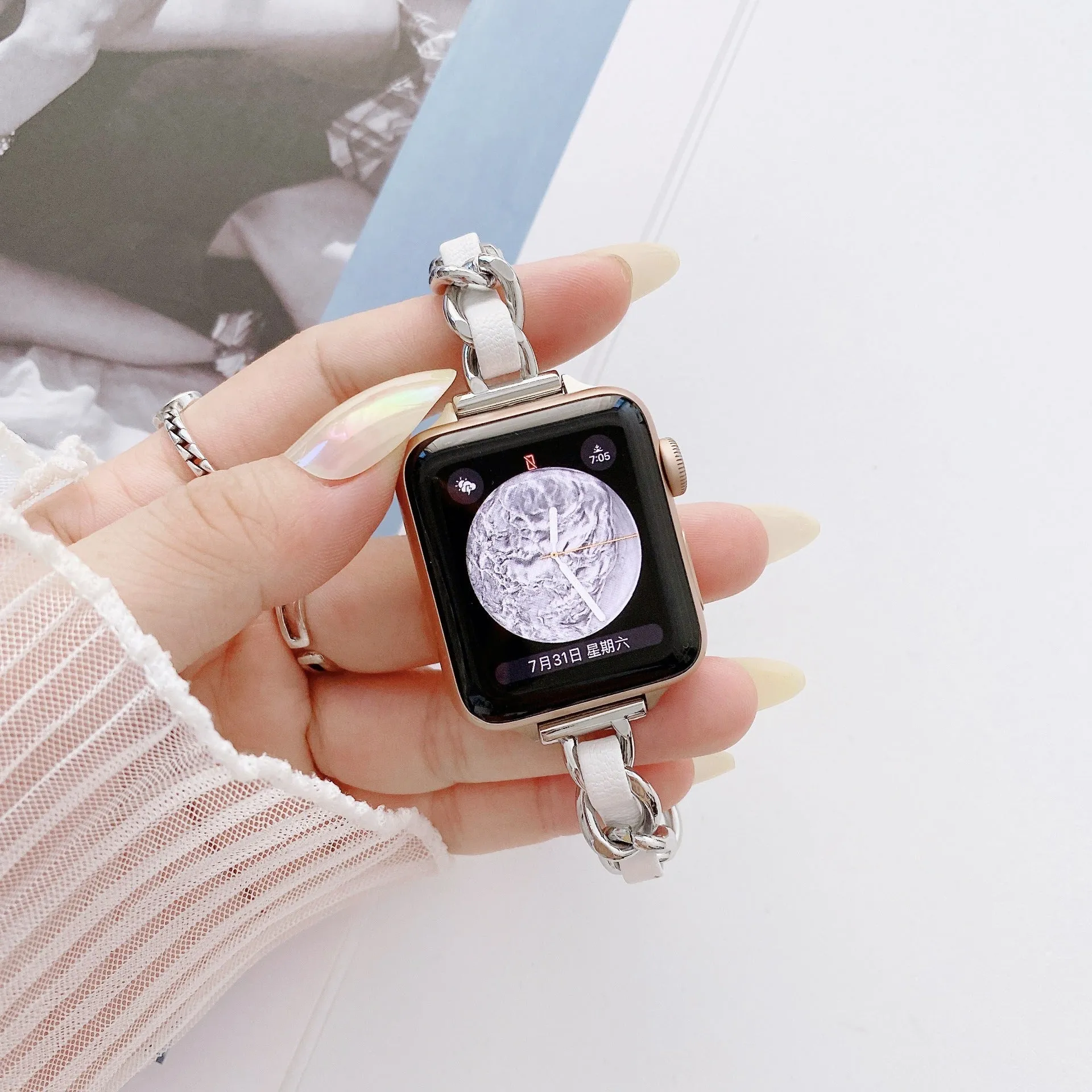 Metal watch strap classic starlight colour for Apple Watch 38/40/41mm and 42/44/45mm