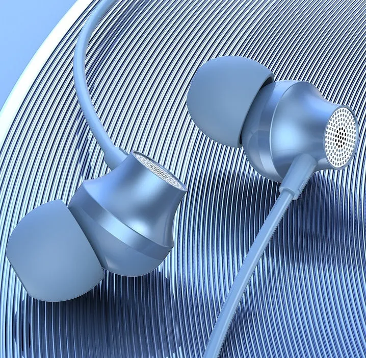 In-ear wired metal earphones with 3.5mm plug and microphone in black