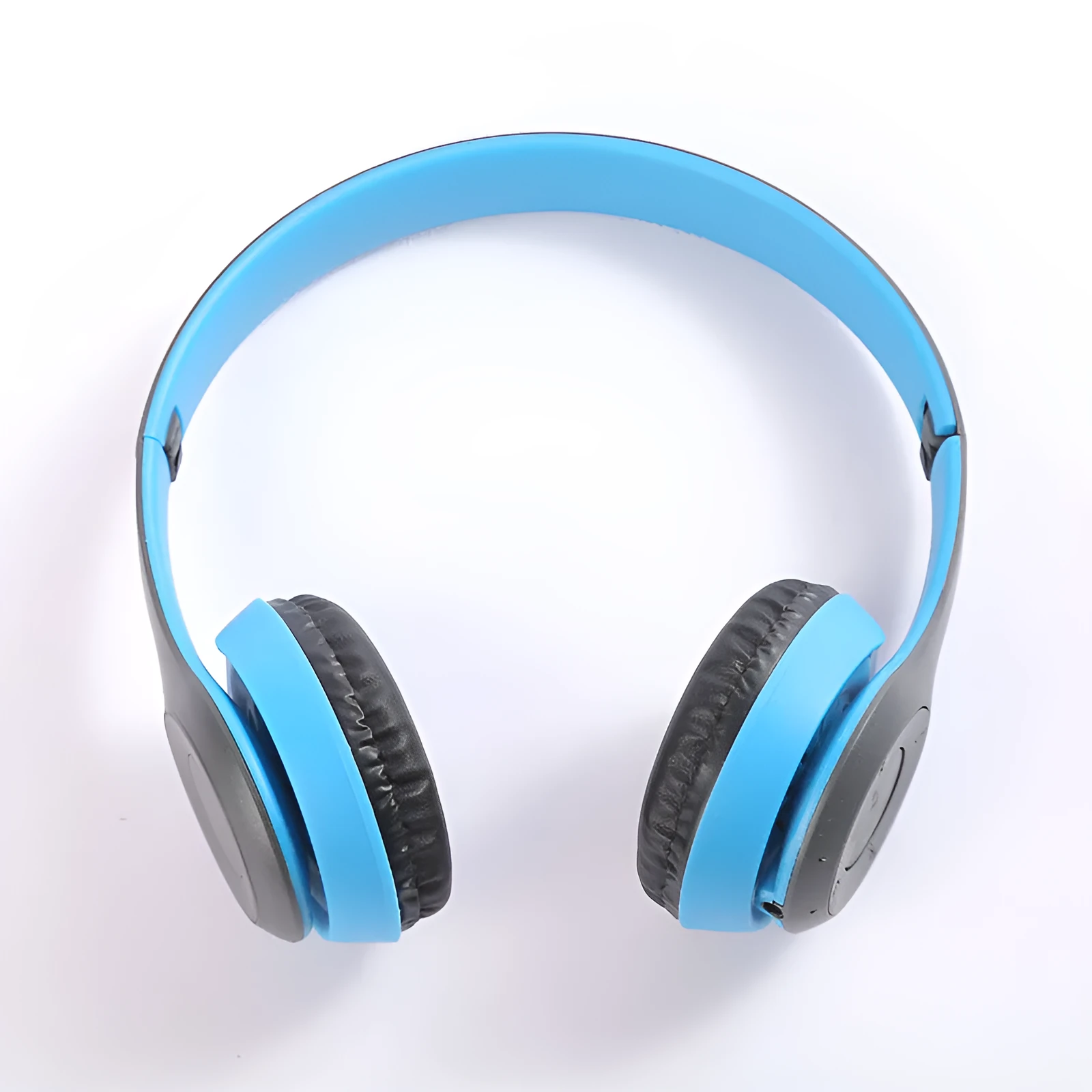 Stereo P47 folding Bluetooth headset in black with over-ear PU ear cups and metal band