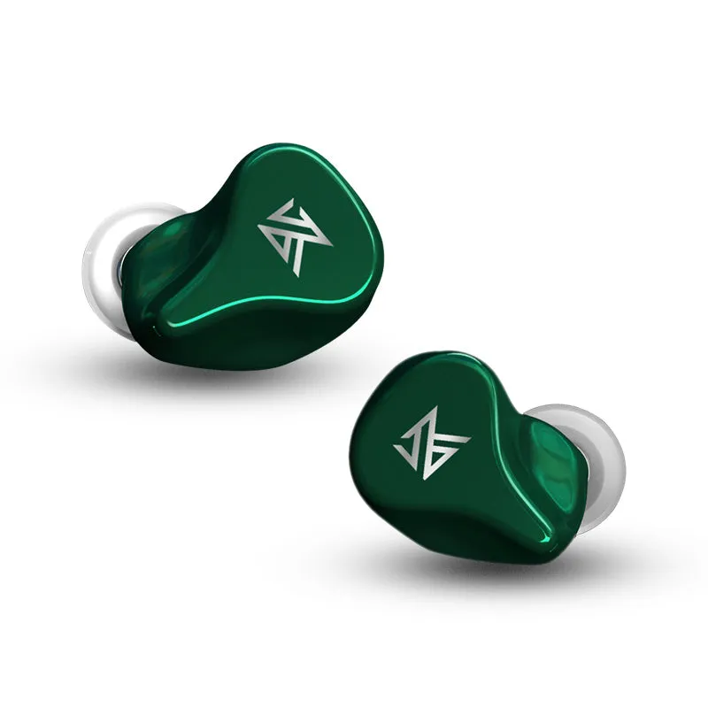 Z1 true wireless Bluetooth in-ear headphones in black and green colour options, showing the earbuds.