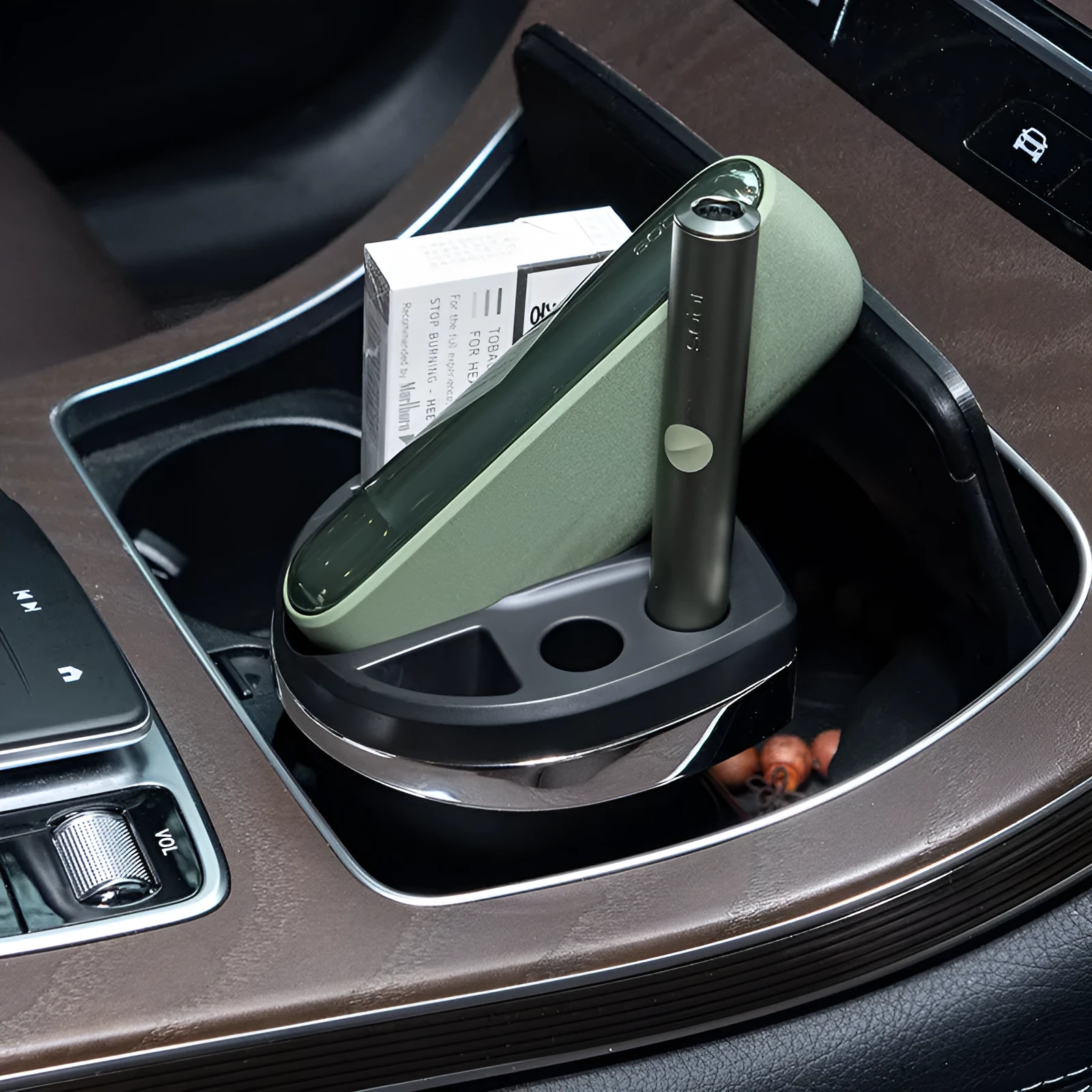 Black ABS fireproof electronic car ashtray with charger 11x9x8.5cm