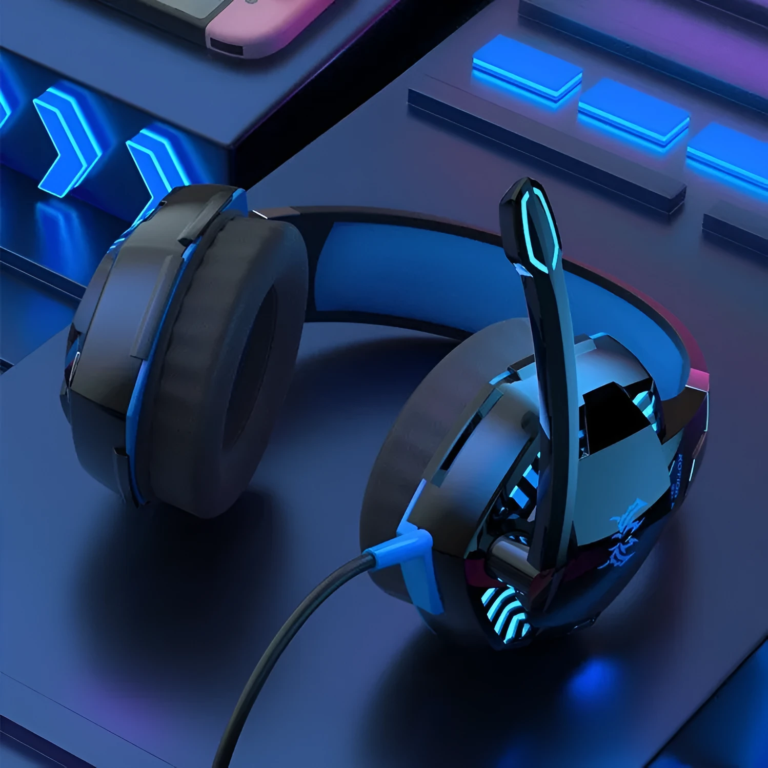 Wired USB headset for laptop and desktop computer with microphone and protein skin earmuffs in blue and black