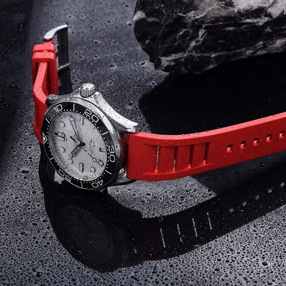 Breathable fluororubber watch strap in black, 22mm width, with wind disassembly design