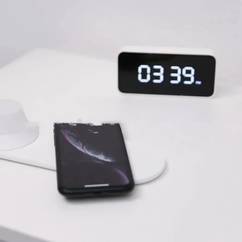 White smart night light wireless charger with magnetic suction, 225x80x43.5mm, ABS PC plastic