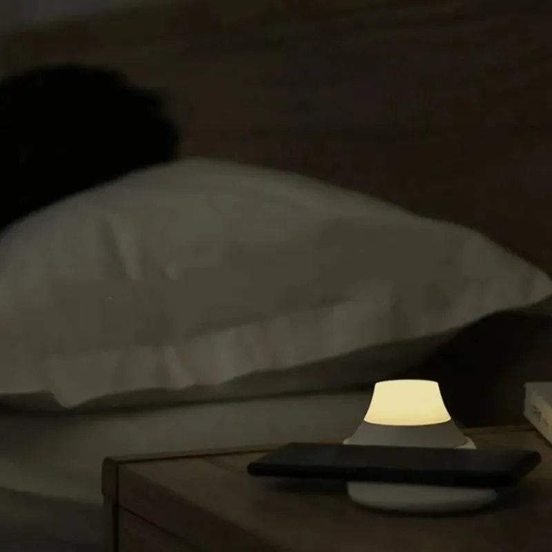 White smart night light wireless charger with magnetic suction, 225x80x43.5mm, ABS PC plastic