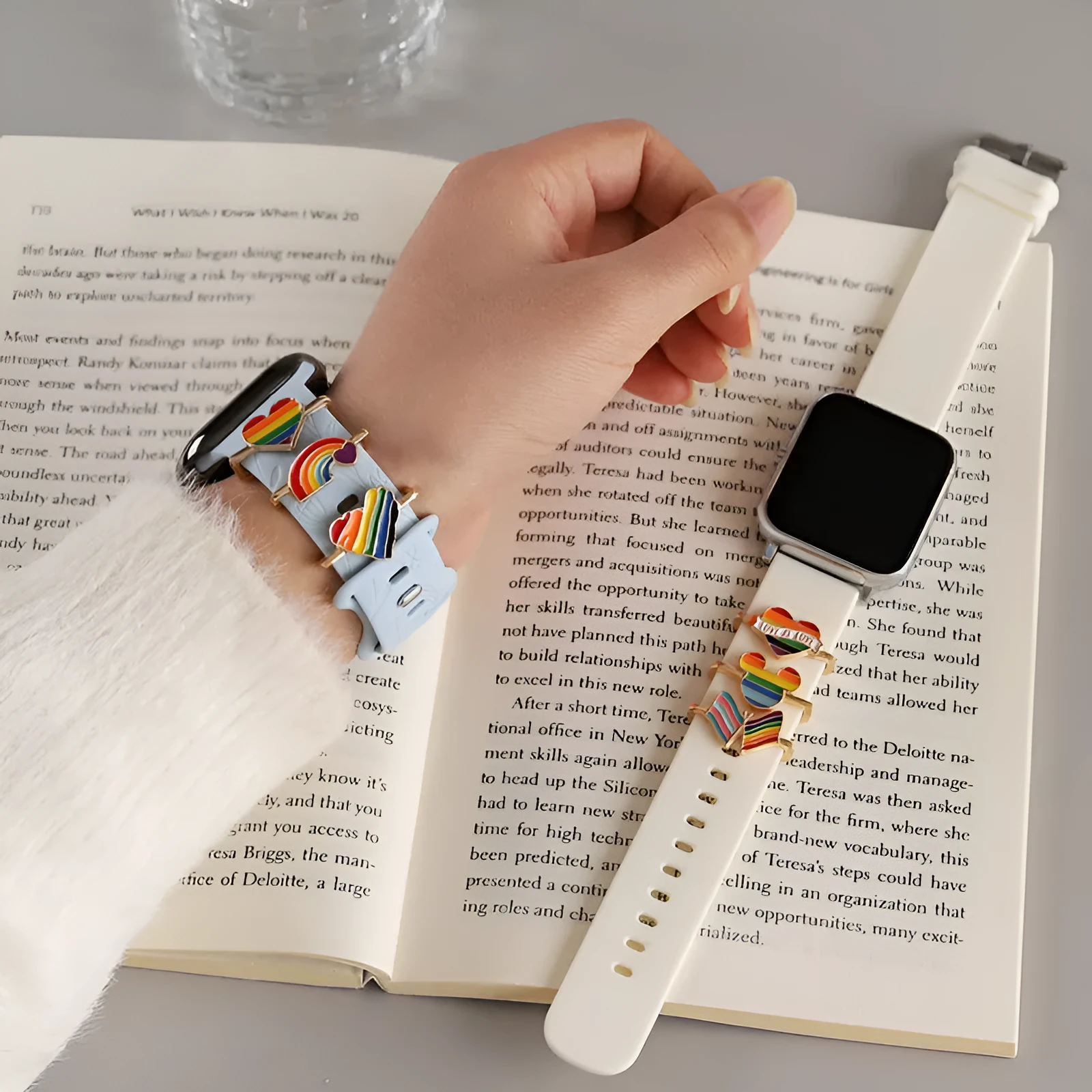 Apple Watch cartoon rainbow love metal wall clock band simple style table buckle close up