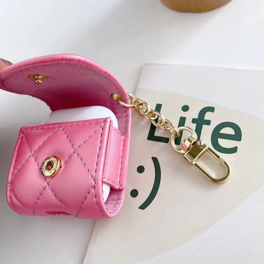 Bluetooth headset case with leather finish for Airpods 1 and 2 in black colour protective cover