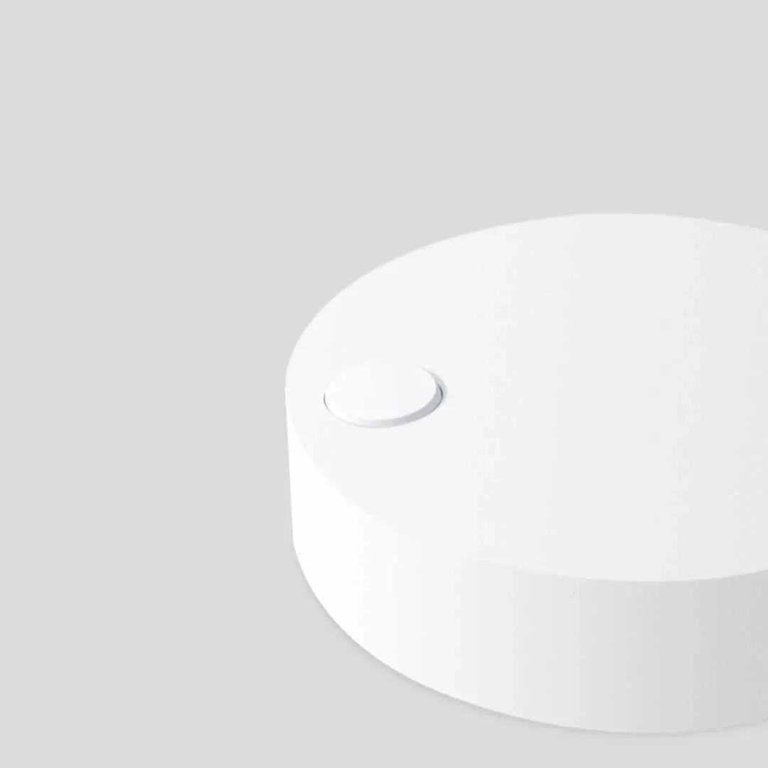White selfie fill light with LED array and dimming switch for mobile phone photography