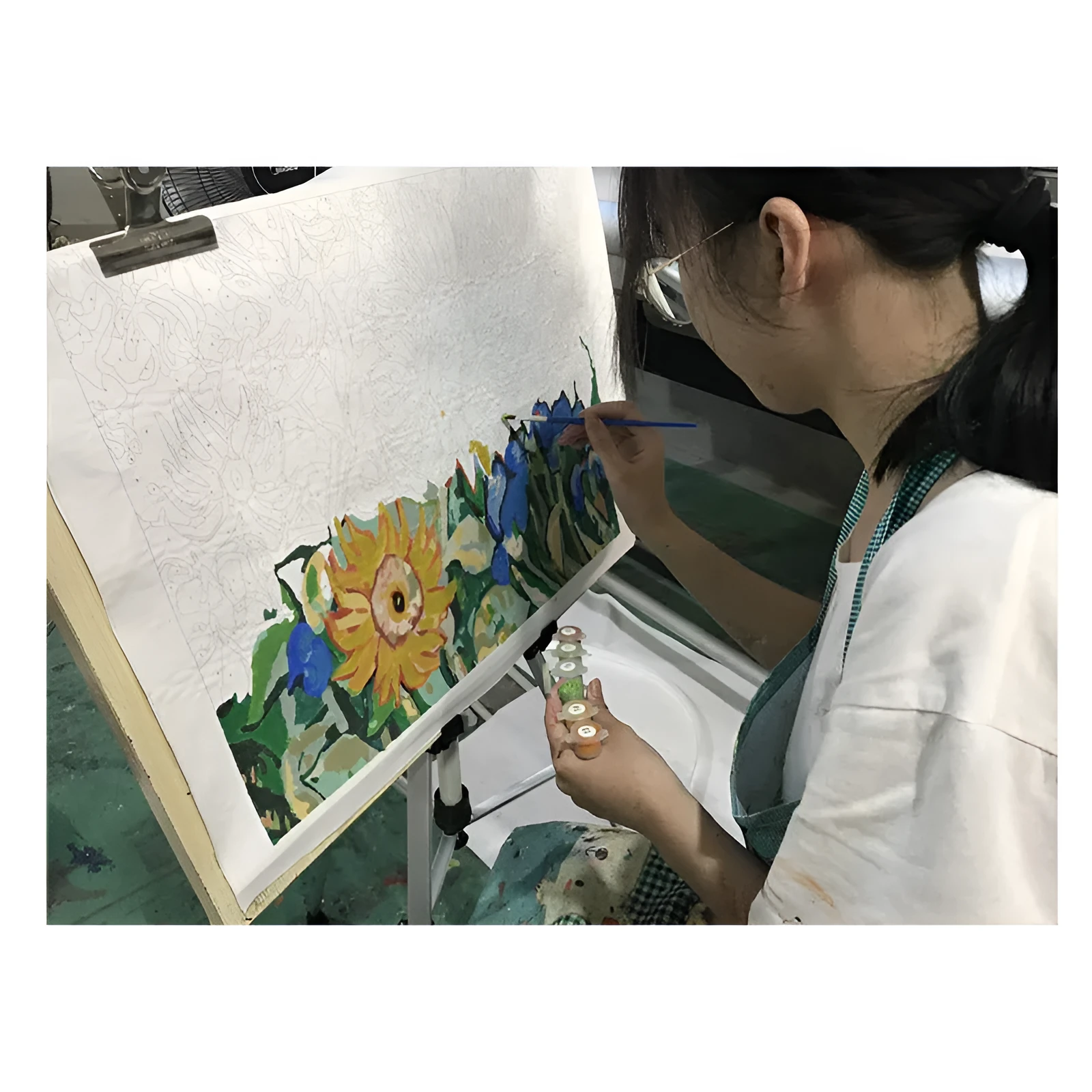 DIY manual decompression digital painting kit with 40x50cm canvas, brushes, and hooks