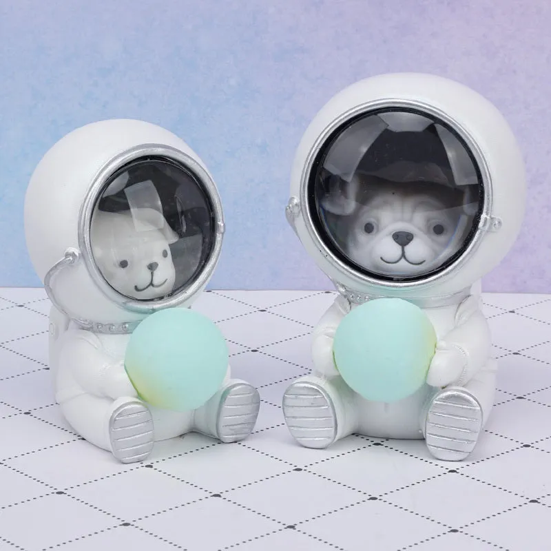 Starry sky projection night light in cute resin animal shapes including a bear, powered by USB or batteries.
