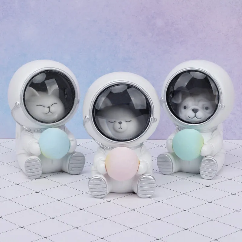 Starry sky projection night light in cute resin animal shapes including a bear, powered by USB or batteries.