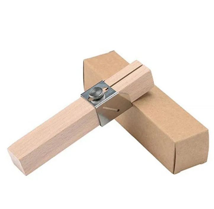 Plastic bottle cutter in log colour, 2.2x2.2x14cm, with slot for cutting PET bottles into rope