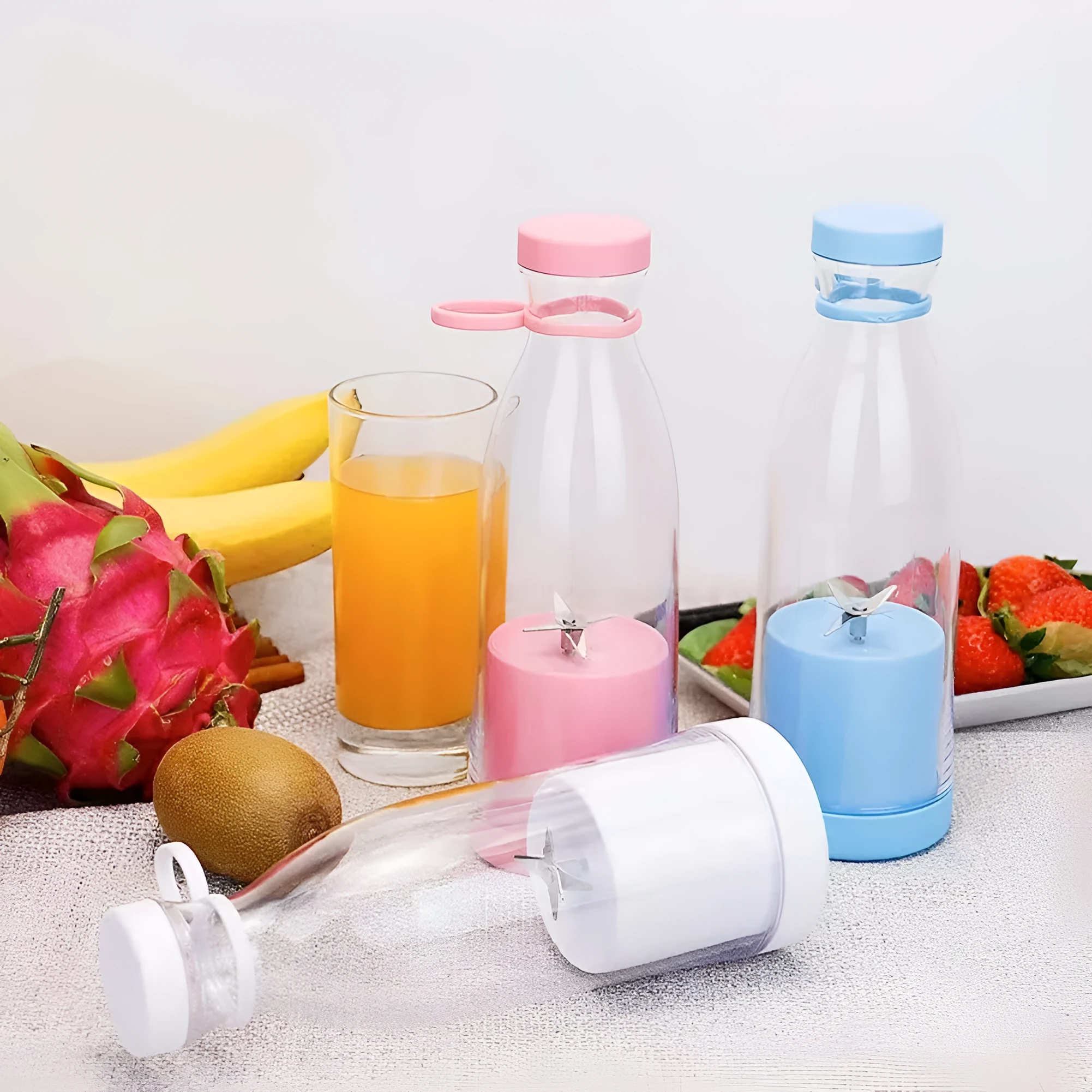 Electric USB wine bottle juicer cup with 6-leaf cutter head, 400ml, in white, PC food grade plastic liner