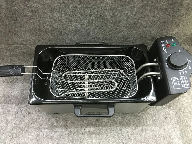 Silver household 3 litre electric fryer with Teflon non-stick coating and EU plug