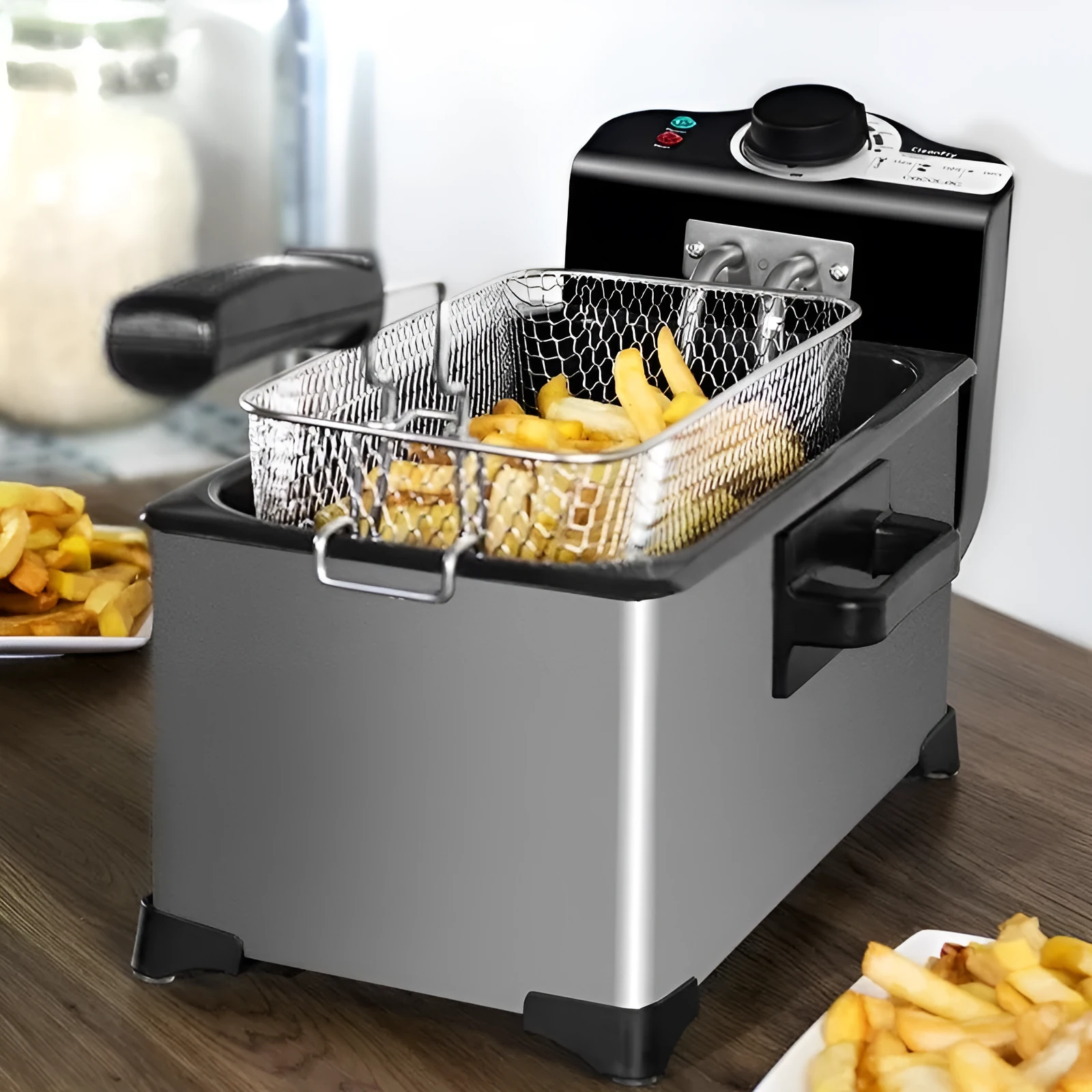 Silver household 3 litre electric fryer with Teflon non-stick coating and EU plug